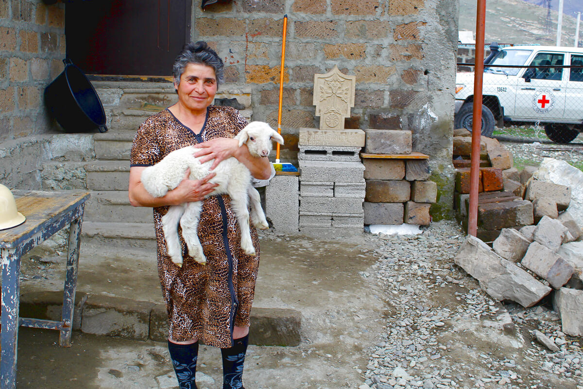 A family member of the disappeared, Nagorno-Karabakh. (ICRC/A.Karamyan)
